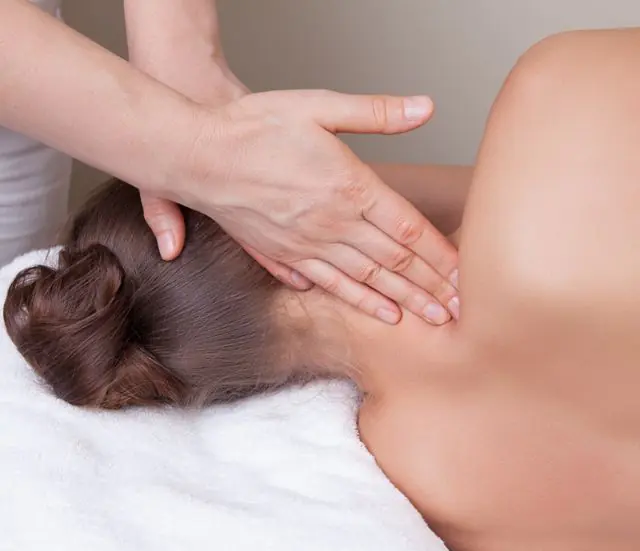 Папилом на шията се отдели по време на масаж
