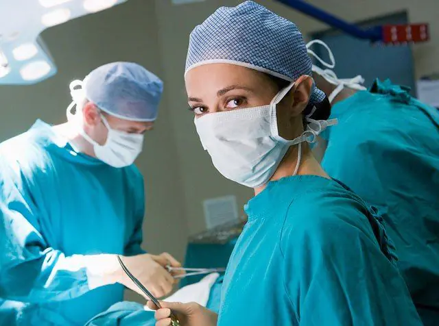 Phẫu thuật cắt bỏ u nhú