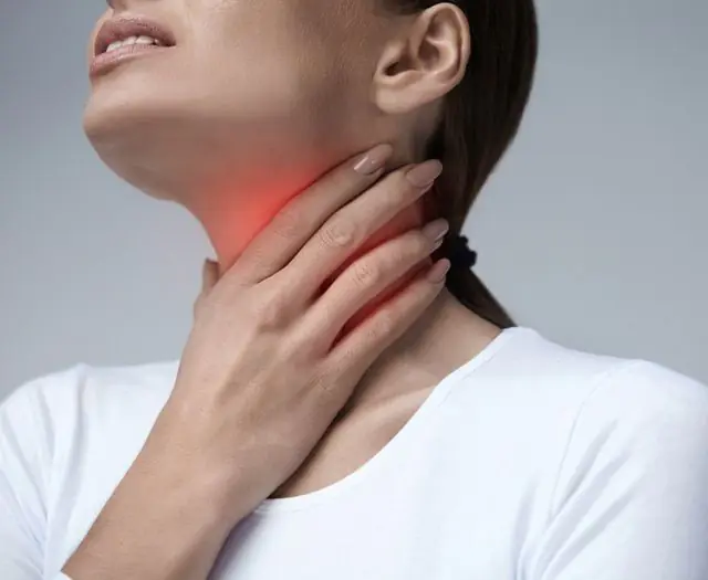 Больовий синдром після видалення папілом у горлі