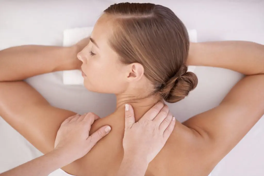 masaje de cuello