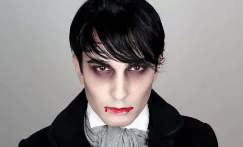 How to put makeup on a man for Halloween