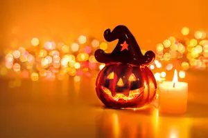 Video su come realizzare le maschere di Halloween