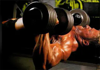 How to pump up your pectoral muscles with dumbbells?