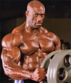 Hvordan pumper du dine biceps og triceps op?