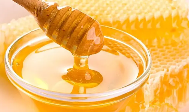 Honey massage at home
